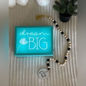 9X7 Wall Hanging “Dream Big” Nightlight